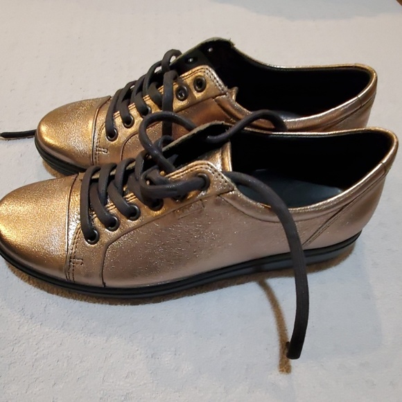 Ecco shoes - Picture 2 of 8